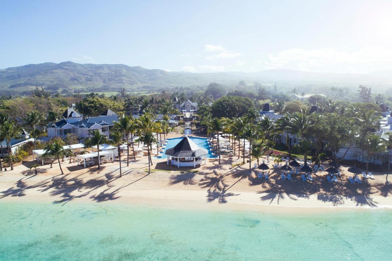 Heritage Le Telfair Golf & Wellness Resort Bel Ombre Bagian luar foto Aerial view of the resort