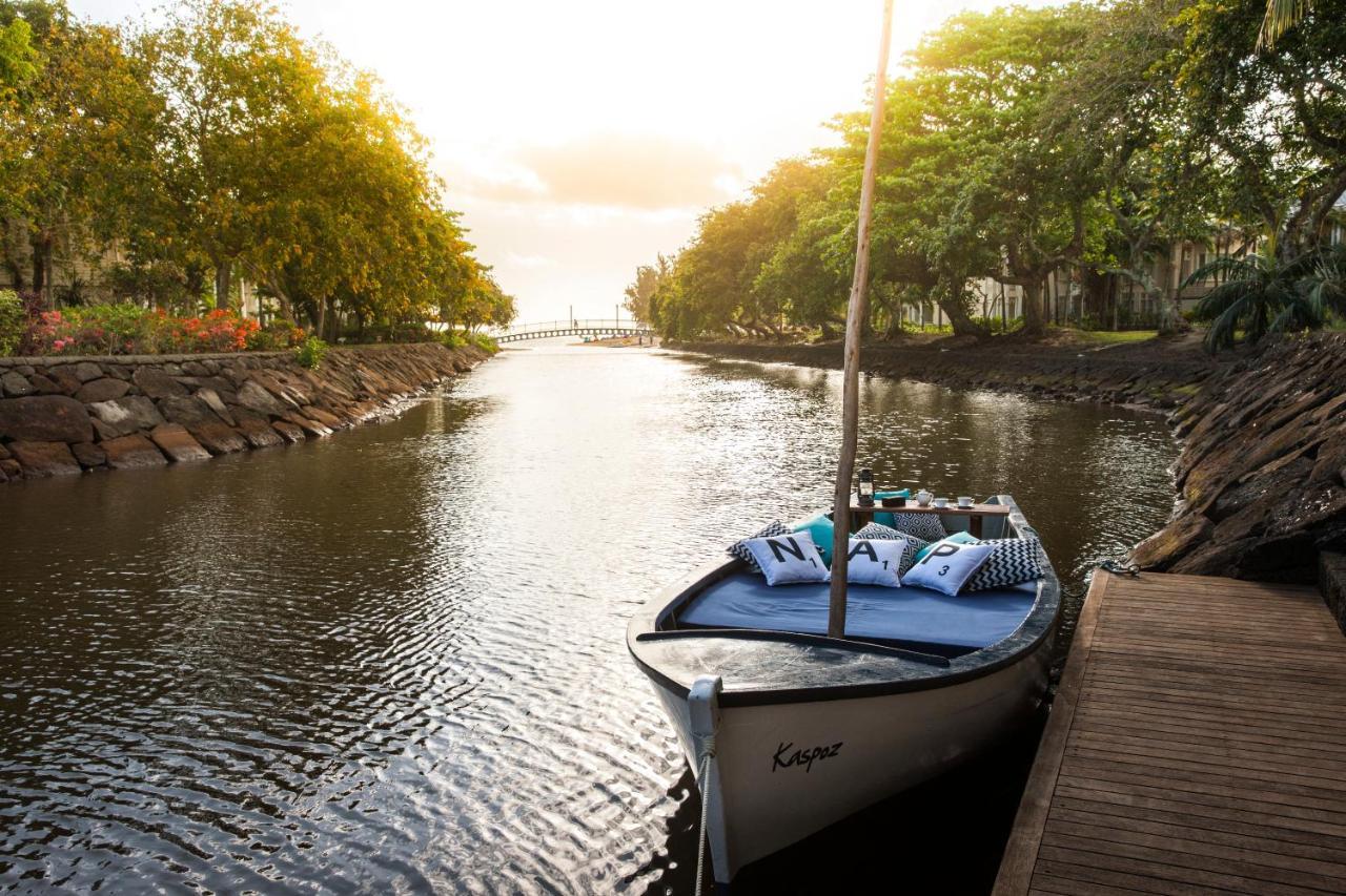 Heritage Le Telfair Golf & Wellness Resort Bel Ombre Bagian luar foto The river in 2014