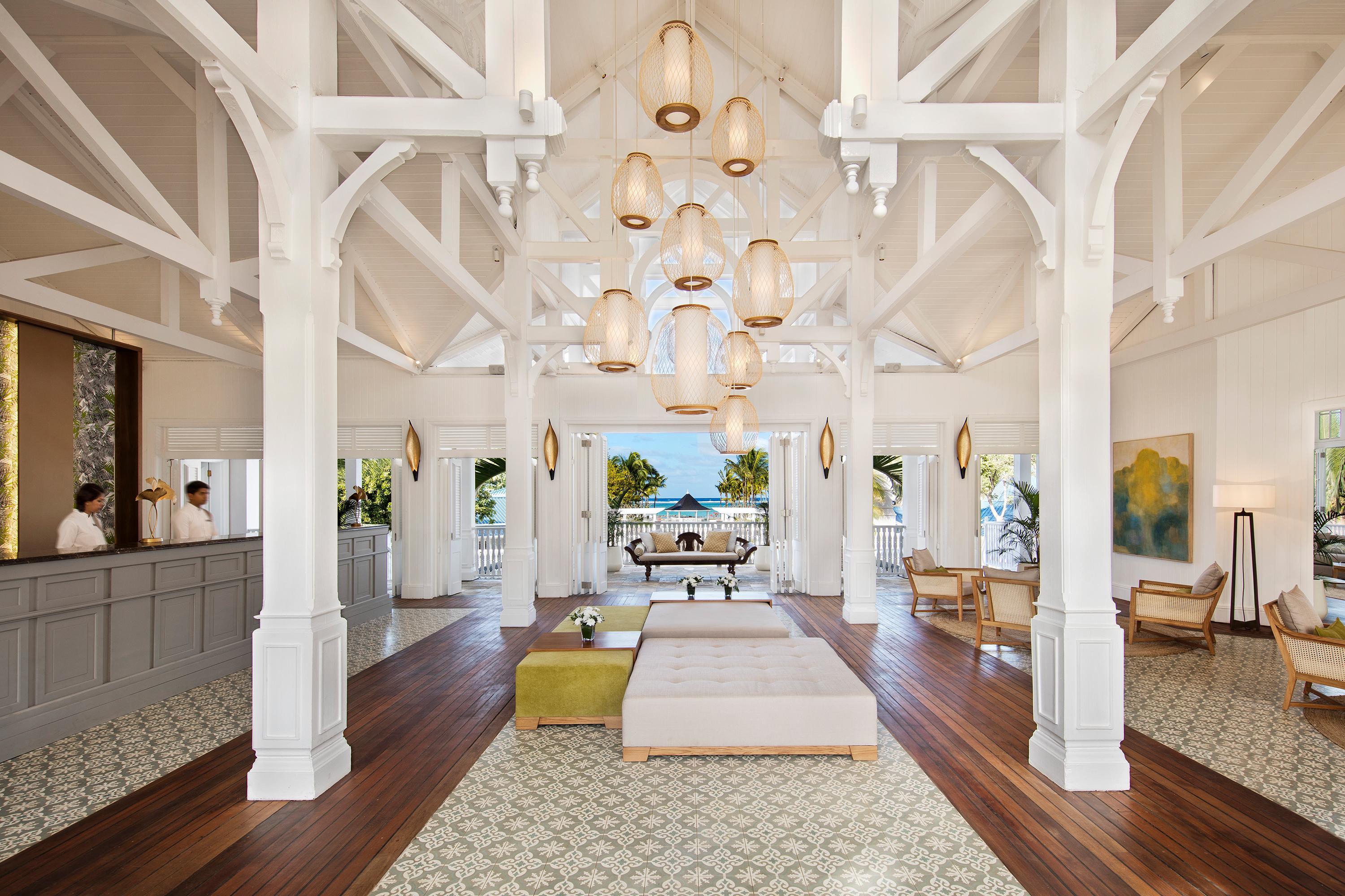 Heritage Le Telfair Golf & Wellness Resort Bel Ombre Bagian luar foto The lobby of the hotel